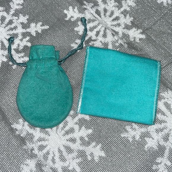 Tiffany & Co. Silver Heart Bracelet - Picture 12 of 14